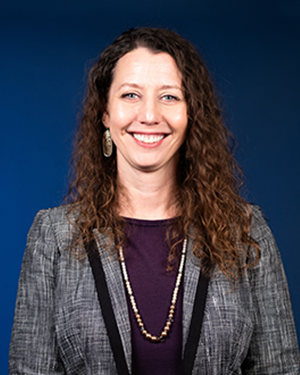 profile_amy-davis-2026-vertical