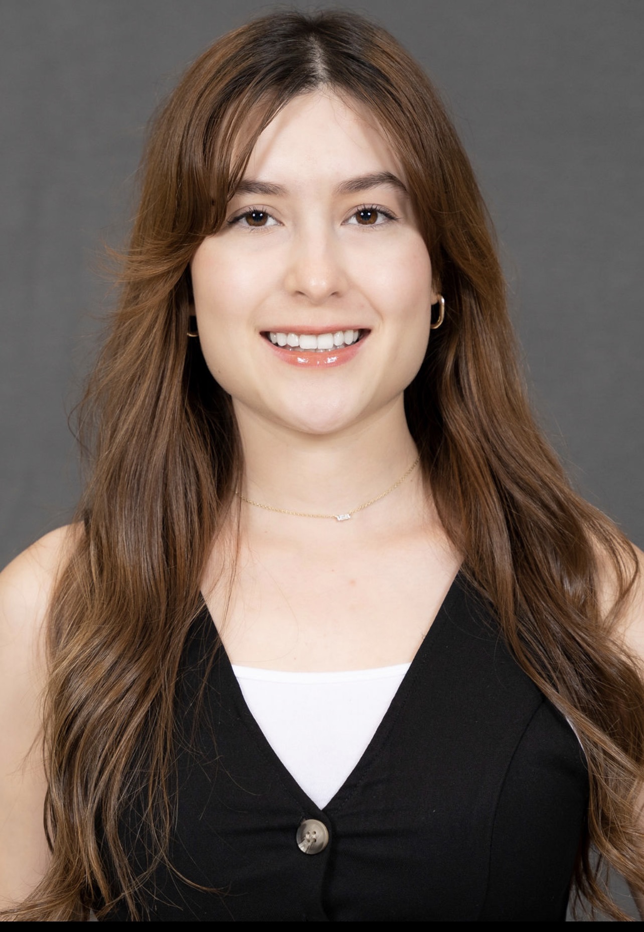 Vania Vazquez headshot
