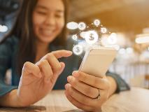 AdobeStock_222599725_mobile_payments