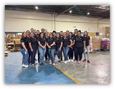 El Paso Young Professionals help at food bank